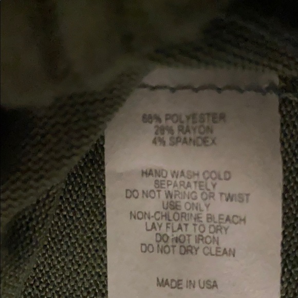 NWT ultra soft zipper slit neck sweater in Grey - Picture 11 of 11